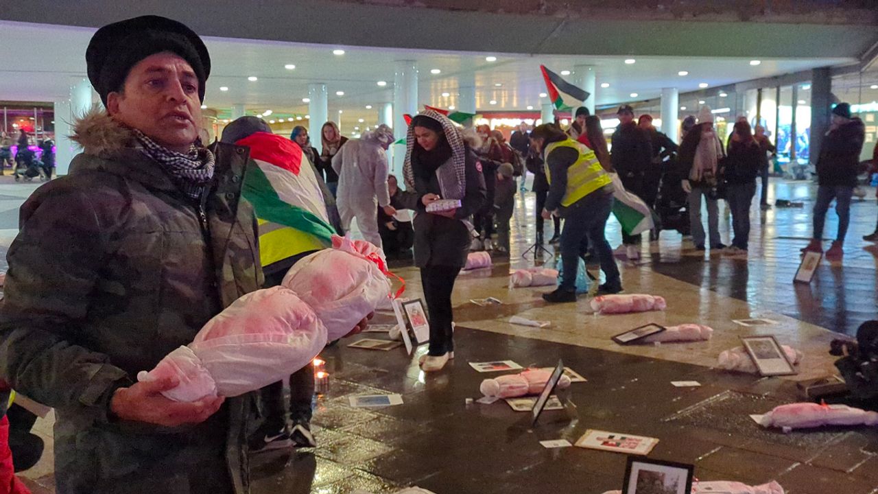 İsveç'te, Filistin'de öldürülen çocuklar için gösteri düzenlendi