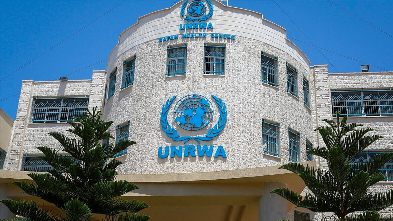 İsrail UNRWA'yı vergiye tabi tutarak Filistinlilere yeni bir darbeye hazırlanıyor
