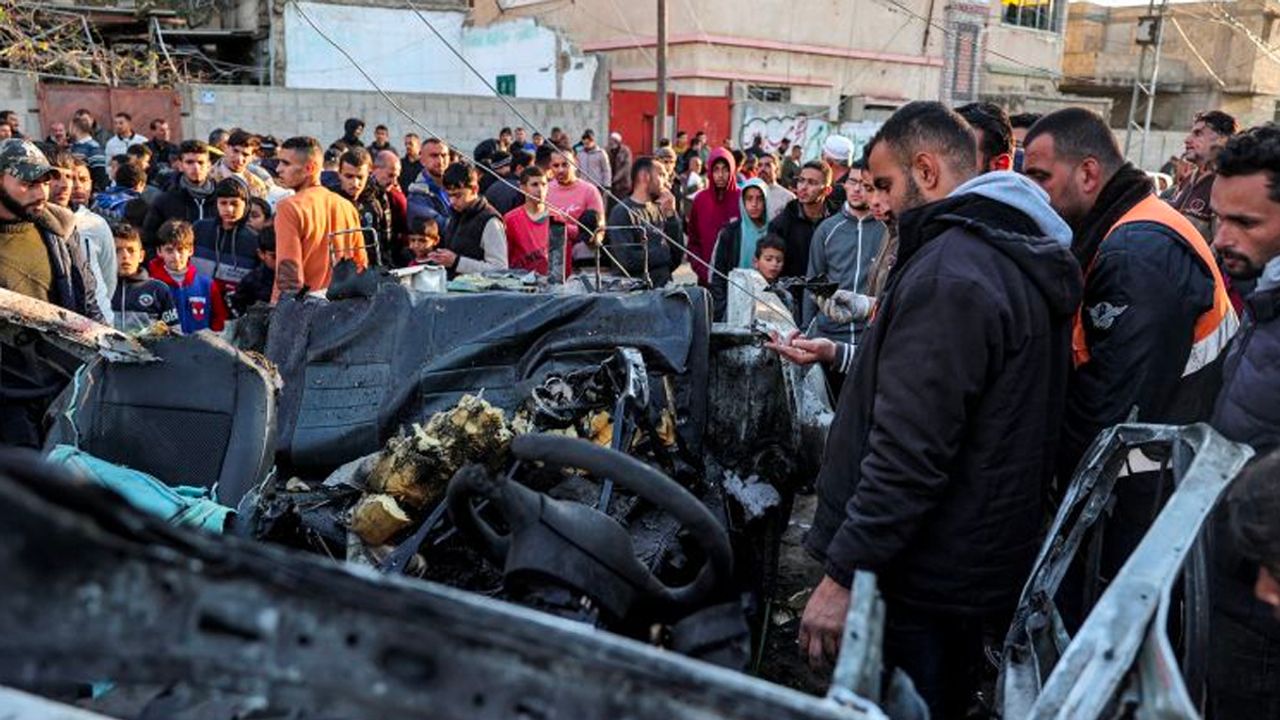 İsrail, Refah'ta Filistinli emniyet güçlerinin araçlarını bombaladı
