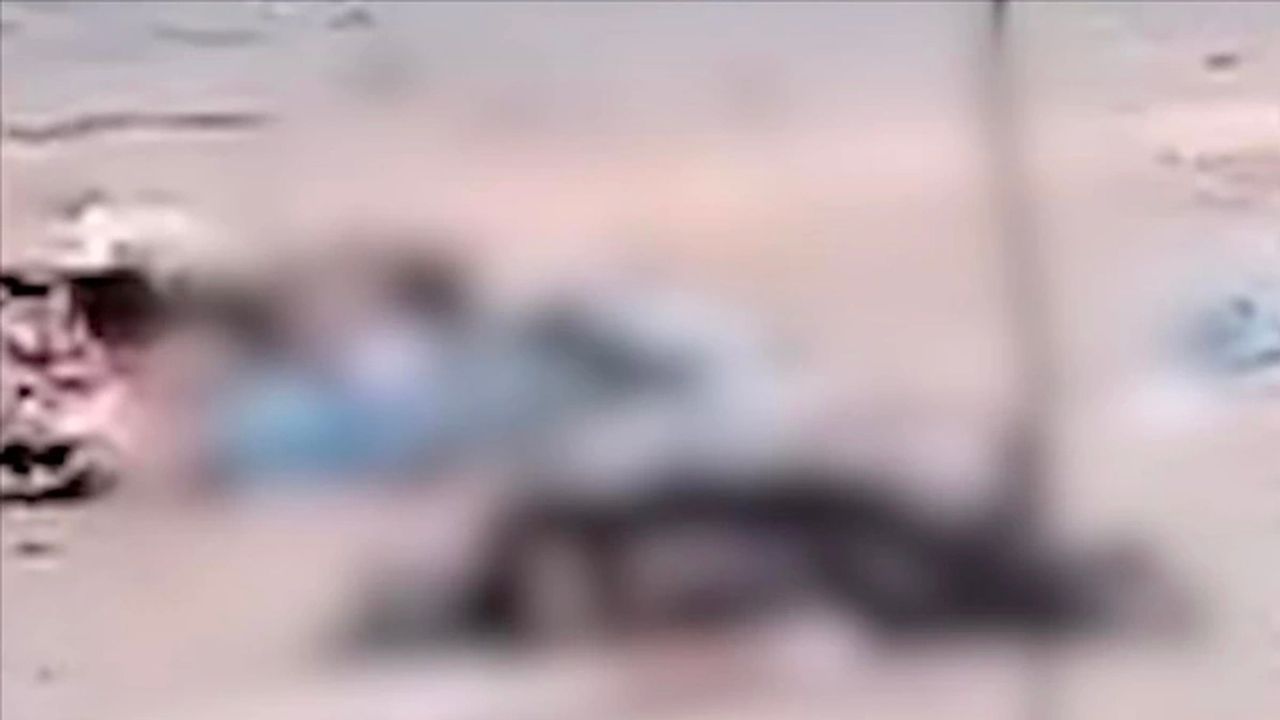 İsrail güçleri Gazze'de yol ortasında bir anne ile küçük oğlunu doğrudan hedef aldı