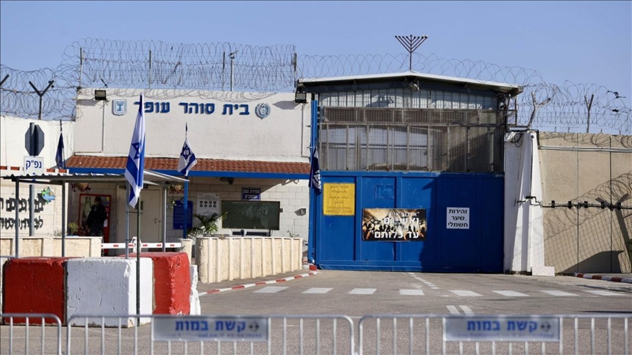 FKÖ: İsrail hapishanelerindeki 60 kadın adeta mezarlıkta yaşıyor