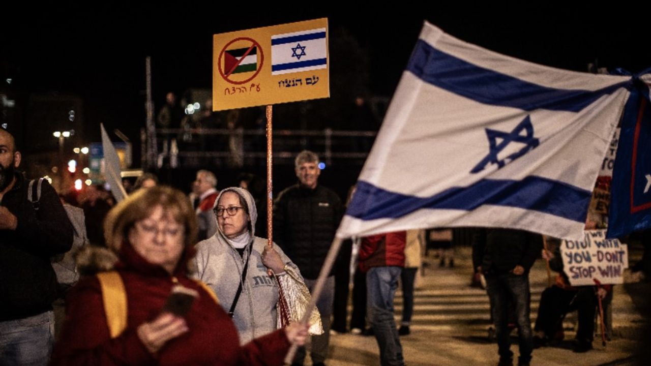 İsrail'de Siyonizm destekçileri "savaşa devam" gösterisi düzenledi