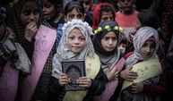 Gazze'de Kur'an-ı Kerim ezberi yapan kız öğrenciler için tören yapıldı