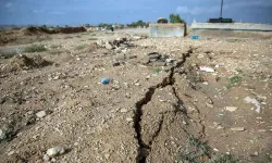 İran'da 5.7 Büyüklüğünde Deprem