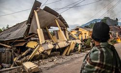 Endonezya'da 5,8 Büyüklüğünde Deprem