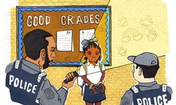 ABD'de Polis Siyahi Kız Çocuğunu Defalarca Yumrukladı