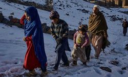 Afganlar Dondurucu Soğuklarla Mücadele Ediyor