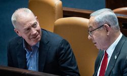 Netanyahu, tartışmalı yargı düzenlemesine karşı çıkan Savunma Bakanı'nı görevden aldı