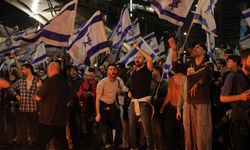 İsrail'de bazı belediye başkanları, Netanyahu'nun ofisi önünde açlık grevine başlıyor