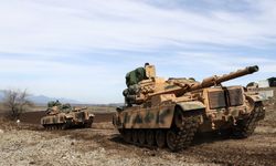 İran topçuları, Taliban mevzilerini bombalıyor
