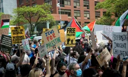 New York'ta İsrail Günü yürüyüşüne protesto