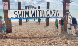 İngiltere'de "Dünya Gazze ile Yüzme Günü" etkinlikleri