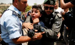 İsrail güçleri İkinci İntifada'dan bu yana 135 bin Filistinliyi gözaltına aldı