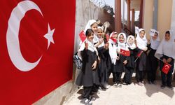 TİKA'dan Afgan öğrencilere malzeme desteği