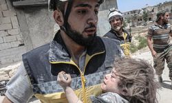 Esed rejiminin İdlib'e düzenlediği saldırıda 1 çocuk öldü, 1 çocuk yaralandı