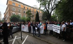 Bosna Hersek'te sağlık çalışanları maaşlarına zam talebiyle gösteri düzenledi