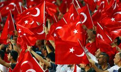 Türkiye-Ermenistan maçında tribünler Türk bayraklarıyla donatılacak