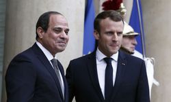 Mısır Cumhurbaşkanı, Fransız mevkidaşı Macron ile "Gazze'deki askeri gerilimi" görüştü