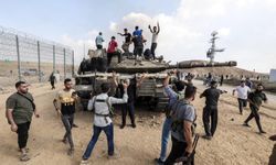 İran, Filistin'in İsrail'e yönelik saldırısını destekliyor