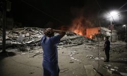İsrail ordusu, gece boyunca Gazze'yi bombalamayı sürdürdü