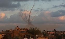Hamas'dan İsrail'e karşı 'Aksa Tufanı' operasyonu: 20 dakikada 5 bin roket fırlatıldı