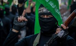 Eski İsrail Başbakanı: "Hamas'ı tümüyle bitirmek mümkün değildir"