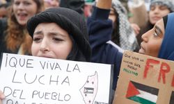 Öğrenciler Filistin’e destek için ders bırakarak eylem yaptı