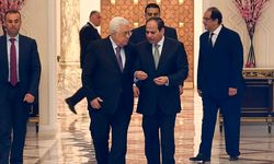 Mısır Cumhurbaşkanı Sisi, Filistin Devlet Başkanı Abbas ile “bölgedeki gerilimi” görüştü