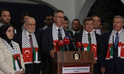 Karamollaoğlu ile Davutoğlu, Filistin Büyükelçiliğini ziyaret etti