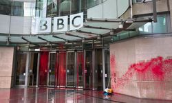 BBC, İngiltere'deki Filistin'e destek gösterileri konusunda kamuoyunu yanılttığını kabul etti