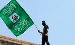 Hamas, İsrail'in Gazze saldırılarında 2 yetkilisinin öldürüldüğünü açıkladı