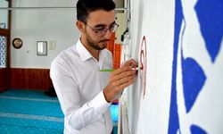 Kaligrafi öğrenen imam camilerde sanatını icra ediyor