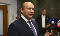 Eski İsrail Başbakanı Bennett: "Kara harekatı için sabırlı olun"