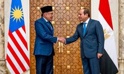 Mısır Cumhurbaşkanı Sisi, Malezya Başbakanı İbrahim ile “bölgesel meseleleri” görüştü