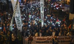 İsrail'in Gazze'ye saldırıları "Filistin İçin Yürüyoruz" etkinliğinde protesto edildi