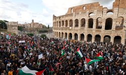 İtalya'da geniş katılımlı Filistin'e destek yürüyüşü düzenlendi