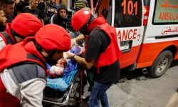 İsrail ambulansı hedef aldı: Can kaybı var