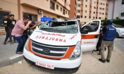 İsrail saldırılarında 4 ambulans görevlisi öldü, 5'i yaralandı