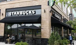 ABD'de Starbucks önünde İsrail'in Gazze'ye saldırıları protesto etti