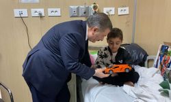 Sağlık Bakanı Koca, Filistinli kanser hastası çocuklarla buluştu