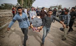 İsrail saldırılarında yaralanan Gazzeliler, güney bölgelere taşındı