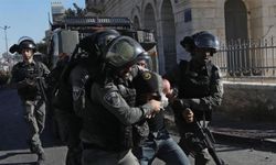 İsrail güçleri, El-Halil'de 4 Filistinliyi gözaltına aldı