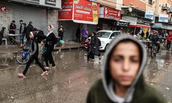 Yerinden edilen Filistinlilerin yaşam şartları yağışla daha da ağırlaşıyor