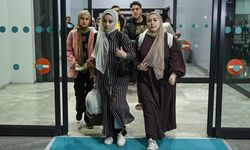 Gazze'den tahliye edilen 68 Türk vatandaşı İstanbul'a geldi