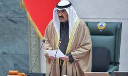 Kuveyt'in yeni Emiri Şeyh Meşal yemin etti