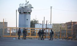 Filistinli STK'lar: İsrail Ofer Hapishanesindeki Gazzeli esirlere karşı korkunç suçlar işliyor