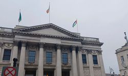 Dublin Şehir Konseyi'ne Filistin bayrağı çekildi