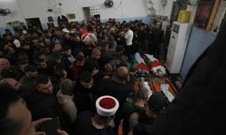 İsrail güçlerinin Cenin saldırısında öldürdüğü Filistinlilerin cenaze töreni