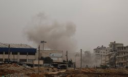 Esed rejiminin İdlib’e saldırısında 4 sivil yaralandı