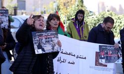 Filistinliler, Mısır'ın Refah Sınır Kapısı'nı kalıcı şekilde açması talebiyle gösteri düzenledi